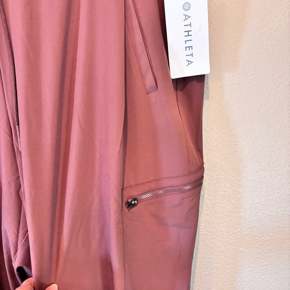 NWT Athleta Venture Pants in Hero(Mauve), size 22, Athleisure Activewear Comfy - Picture 4 of 14